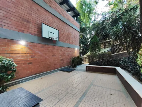 Apartamento En Arriendo En Castropol. Cod A16730