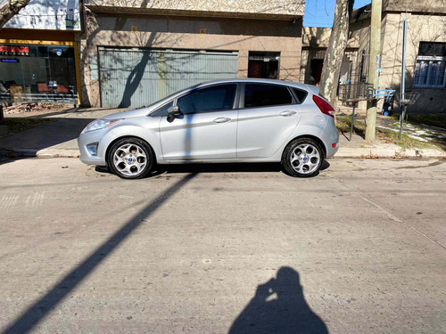 Imagen 11 de 18 de Ford Fiesta Kd Kinetic Titanium