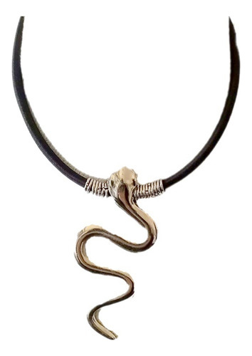 Collar Serpiente Con Cordón De Silicona Y Dije De Metal  