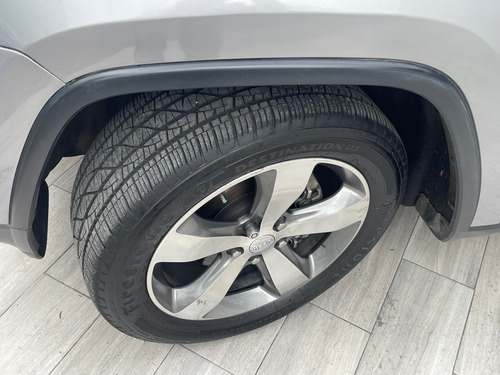 Jeep Grand Cherokee 3.6 Limited Lujo V6 4x2 At