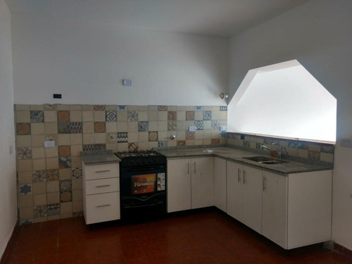 Imagen 3 de 12 de Casa Americana Ph - Castelar Norte - Venta - 3 Ambientes