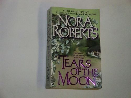 Tears  Of  The  Moon  -   Nora  Roberts