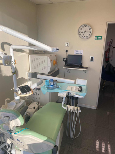 Vendo Derecho A Llave Clínica Dental Ñuñoa