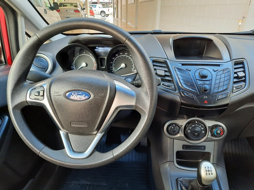 Ford Fiesta Kinetic Design 1.6 S Plus 120cv 2016