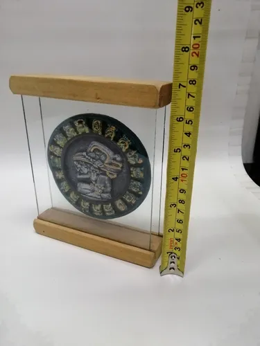 Escultura Calendario Maya En Piedra Cristal Y Madera De Mesa (Usado)