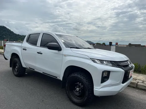 Mitsubishi L200 Lgx