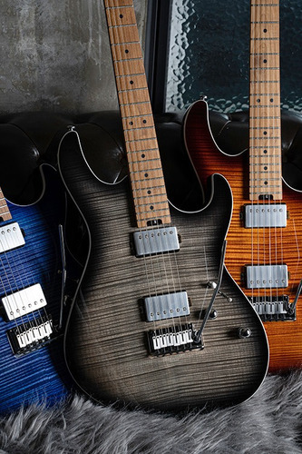 Guitarra G290 Fat Ii Tbb Superstratum Cort con guía para la mano derecha Champion Trans Color Black Burst