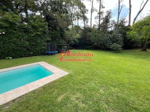 Hermosa Casa En Golf, Punta Del Este