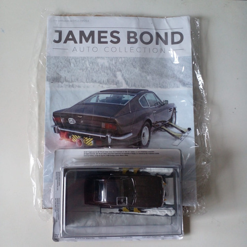 Revista + Auto James Bond. Aston Martin Vs Vantage.