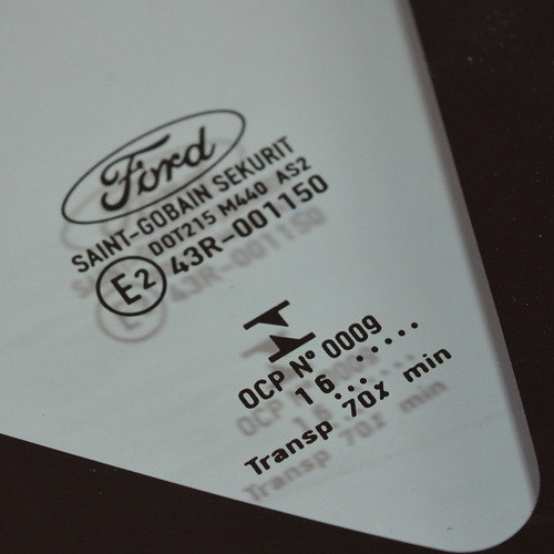 Imagem 2 de 2 de Vidro Lateral Fixo Traseiro Direito Do New Fiesta Hatch