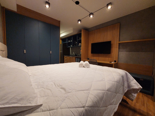 Studio De 25m2 Moderno E Mobiliado Em Santo Amaro (são Paulo), A 400m Do Metro - Pronto Para Usar Ou Alugar