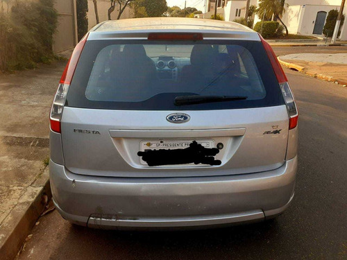 Imagem 5 de 15 de Ford Fiesta Hatch 1.6 Completo