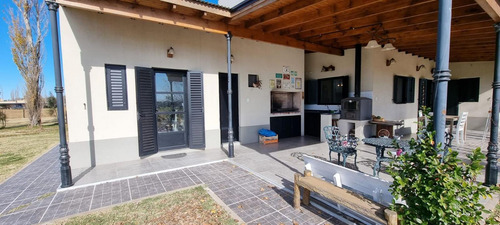 Venta Casa Chacra 4 Ambientes Barrio La Catalina Carlos Keen Lujan