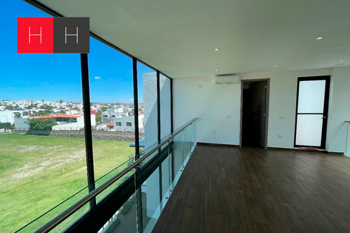 Casa En Venta En Lomas De Angelópolis I