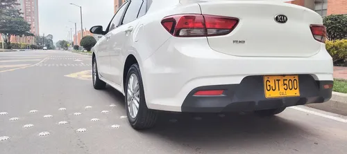 Kia Rio 1.4 Emotion sedan