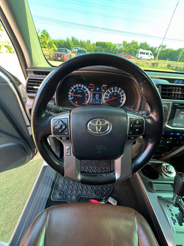 Toyota 4runner Limited 4x4