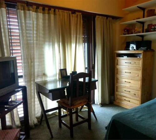 Chalet 5 Amplios Ambientes Con Extenso Parque