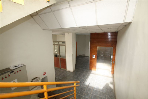 Edificio Con Uso Variado De Suelo Pleno Barrio Universitario