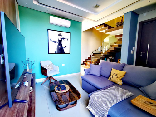 Duplex Amoblado Con Piscina En El Barrio Santa María: 3 Habitaciones Y 3 Baños