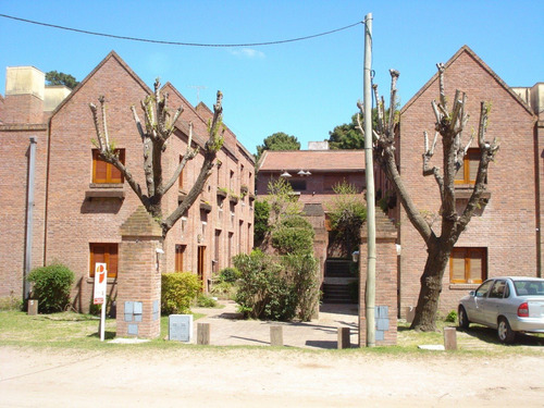 Imagen 1 de 25 de Duplex En Venta En Pinamar-4 Ambientes-2 Dorm-2 Baños-patio Parrilla