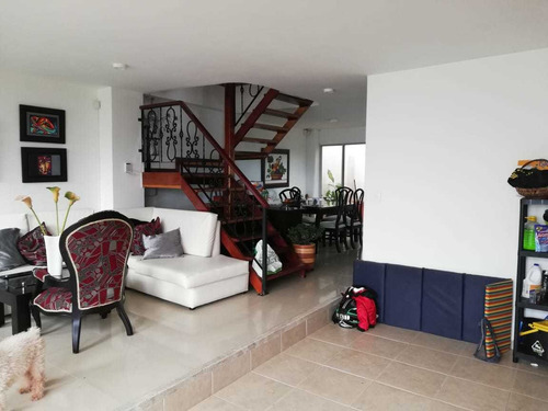 Vendo Casa Esquinera En El Poblado