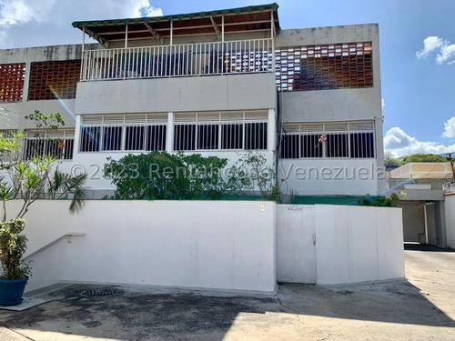 Hermosa Casa En Venta Los Chorros