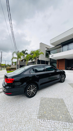 Volkswagen Jetta 2.0 Tsi Highline 4p 211 hp