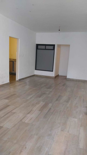 Magnífico Edificio Invluye 5 Departamentos! Trato Directo!!!