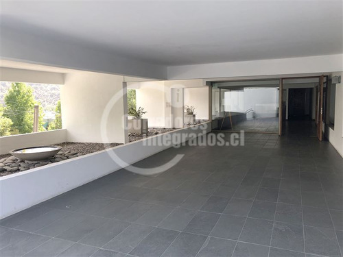 Departamento En Venta De 2 Dorm 2 Baños En Lo Barnechea