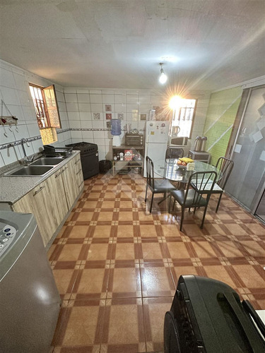 Departamento En Venta De 3 Dorm. O Local En Maipú