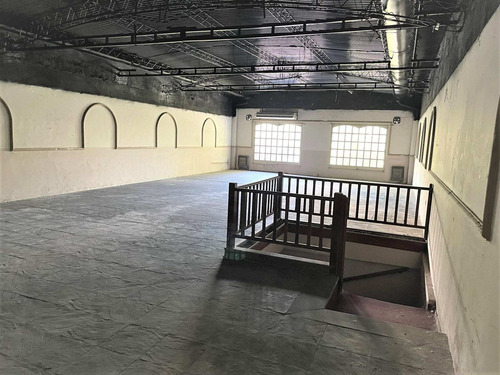 Imagen 6 de 24 de Venta Local En Villa Luro Al Frente Sobre Avenida
