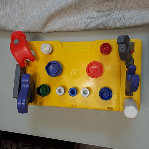 Brinquedo Bancada De Ferramentas Discovery Toys15 Peças (Usado)