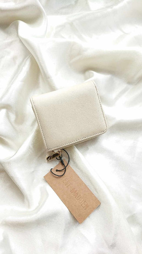 Steve Madden Credit Cartera Chica Color Beige