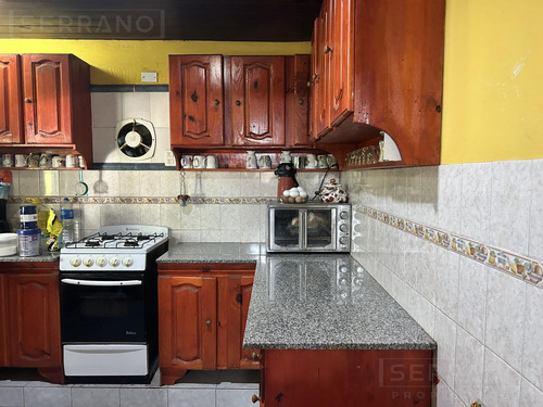 Venta. Casa 6 Ambientes Con Galpón. Capdevilla. Parque Sakura. Exaltacion De La Cruz