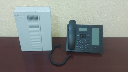 Conmutador Panasonic Kx-hts32 Con Telefono Sip Kx-hdv230 (Usado)