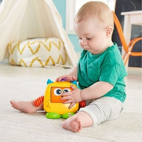 Muñeco Con Cuerpo De Robot Bebe Fisher Price Amarillo Nuevo