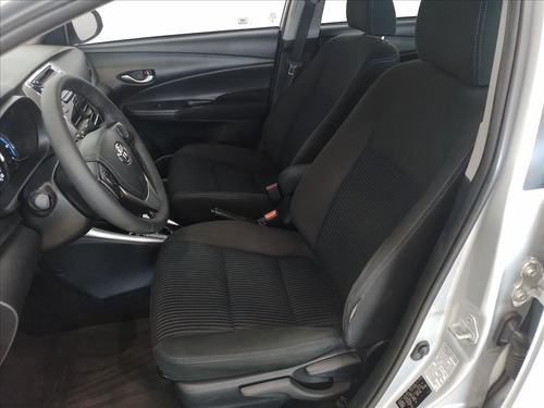 Toyota Yaris 1.5 16V FLEX SEDAN XL MULTIDRIVE
