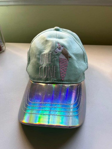 Gorra Para Niña Con Dibujo De Unicornio Y Tornasolada