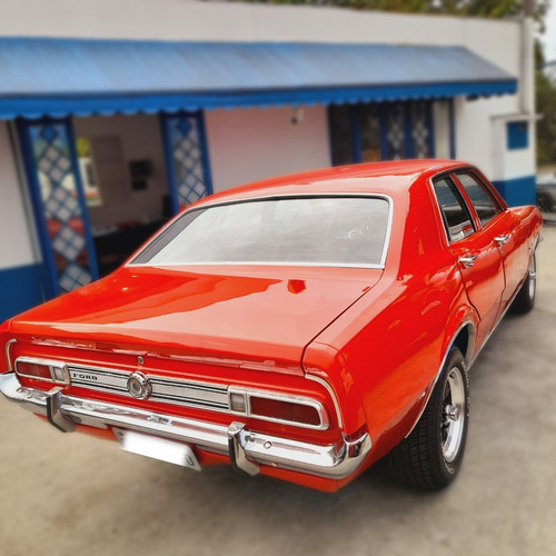 Ford Maverick V6 Deluxe 4 Portas