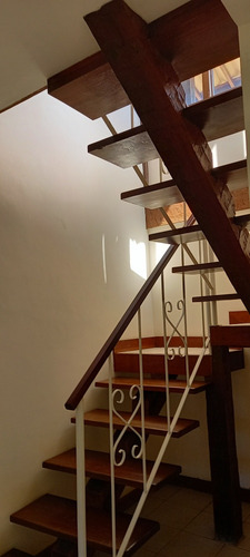 Casa De 3 Quartos E 5 Banheiros