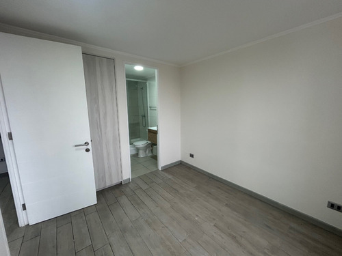 Metro Lo Ovalle - 1dorm+1 Baño; Briones Luco 0355; Codjc