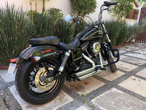 Imagen 2 de 15 de Impecable Harley Davidson Street Bob 2015
