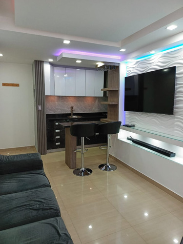 Rbr Vende Apartamento En La Urb Villas Geica