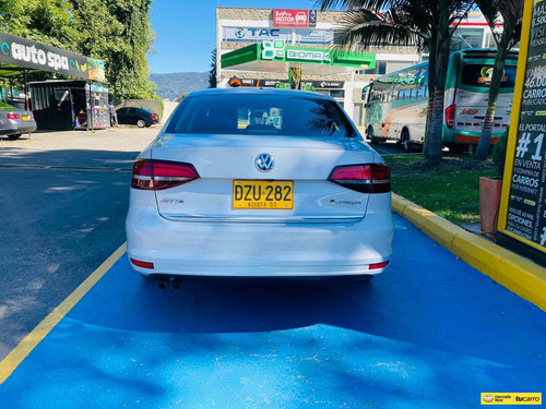 Volkswagen Jetta Vi 2.0 Comfortline