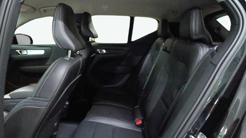 Volvo XC40 Volvo XC40 2.0 T5 Momentum AWD