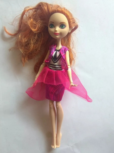 Ever After High Holly Princesa Hija De Rapunzel Doll (Usado)