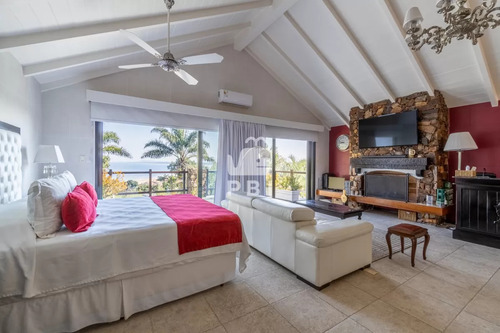 Venta De Hotel 13 Dormitorios, Rinconada Alta, Punta Ballena - Ref : Pbi13856