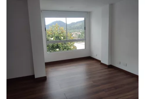 Rhbr-12357 (casa) 2 Niveles (el Retiro, Circunvalar)