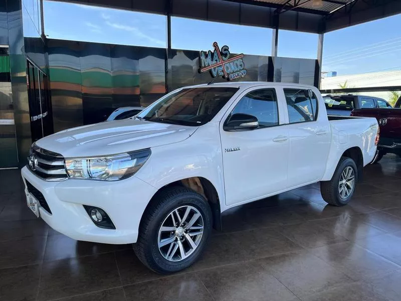 Toyota Hilux SW4 Hilux 2.8 Std 4x4 Cd