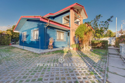 Casa Con Increíble Terreno De 1000 Mts2 